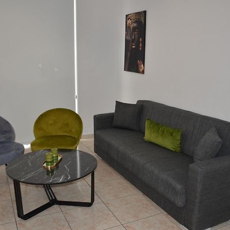 Laertis Apartments - By Imh Travel & Tours Paphos Exteriör bild