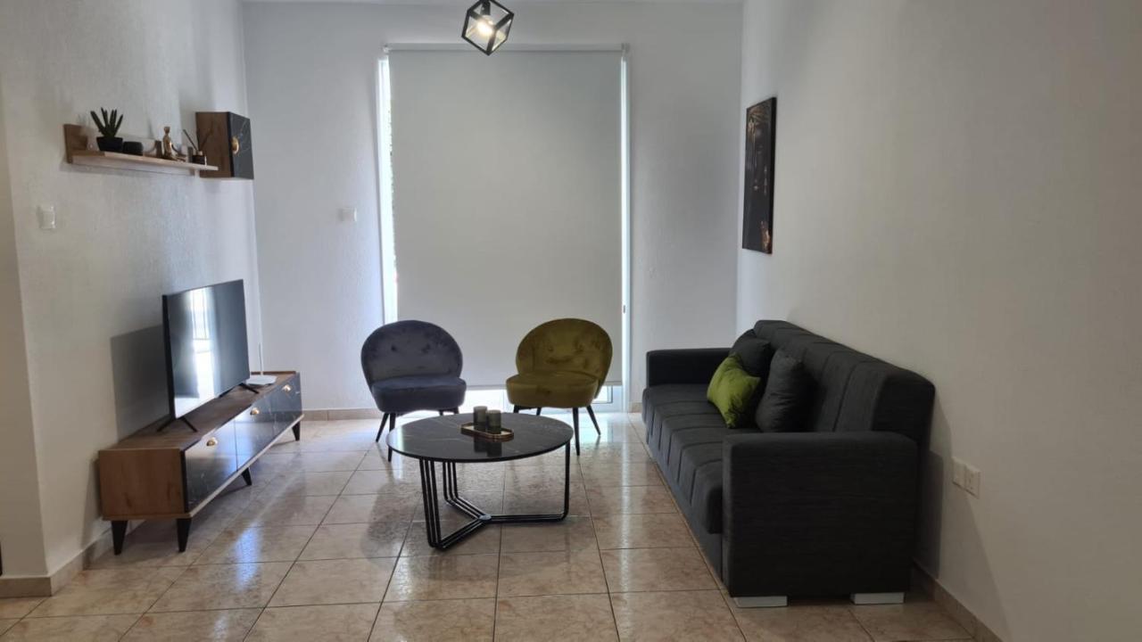 Laertis Apartments - By Imh Travel & Tours Paphos Exteriör bild