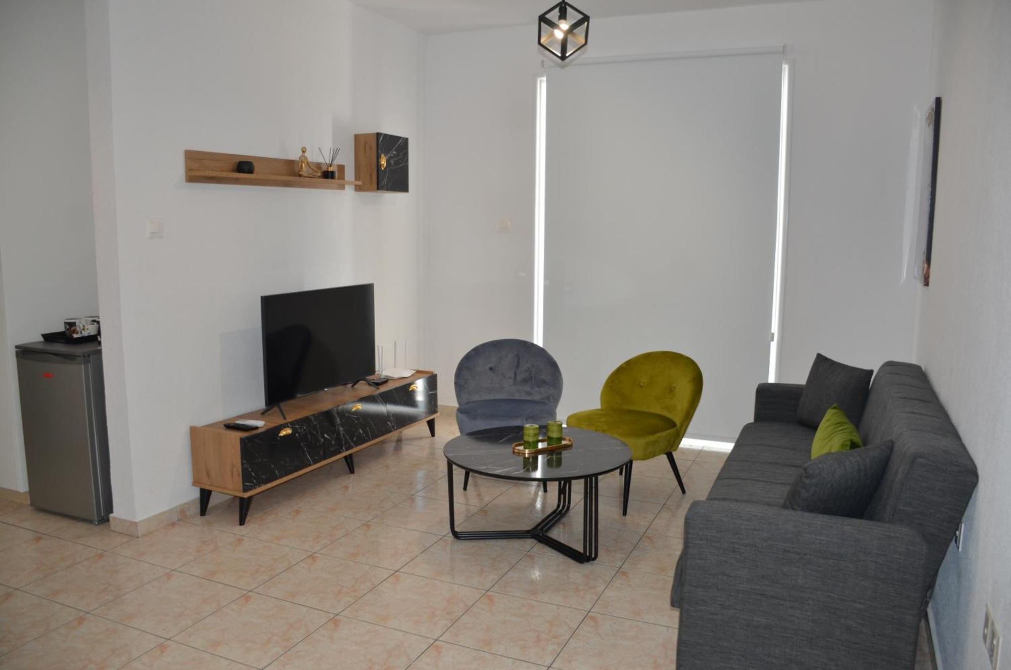 Laertis Apartments - By Imh Travel & Tours Paphos Exteriör bild