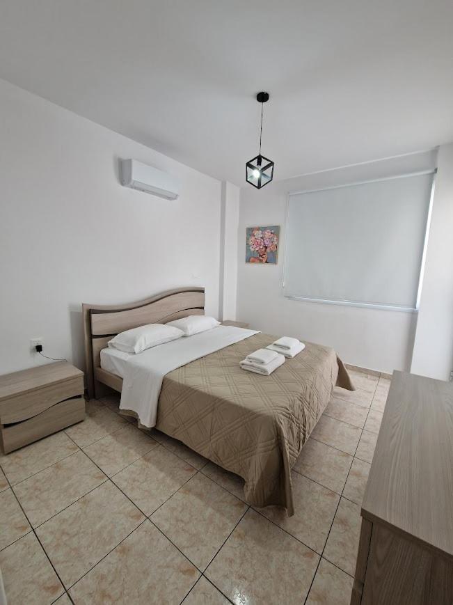Laertis Apartments - By Imh Travel & Tours Paphos Exteriör bild